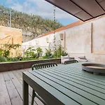 Apartament Deluxe 2bdr W/ Patio By Lovelystay