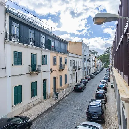 Deluxe 2bdr W/ Patio By Lovelystay * Lisbon