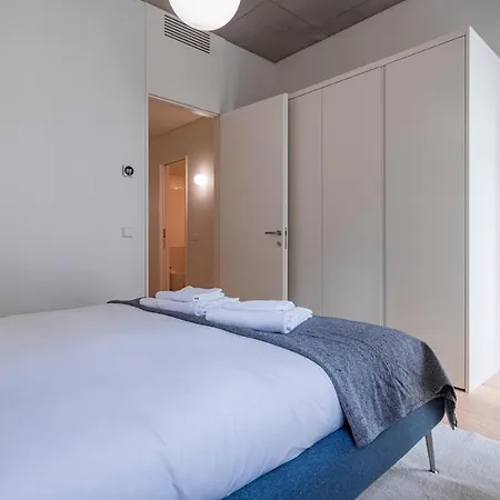 Deluxe 2bdr W/ Patio By Lovelystay Apartment Lisbon