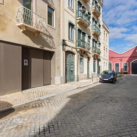 Deluxe 2bdr W/ Patio By Lovelystay * Lisboa