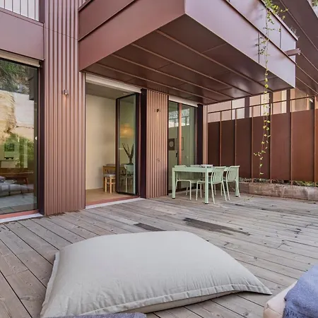 Apartamento Deluxe 2bdr W/ Patio By Lovelystay Lisboa