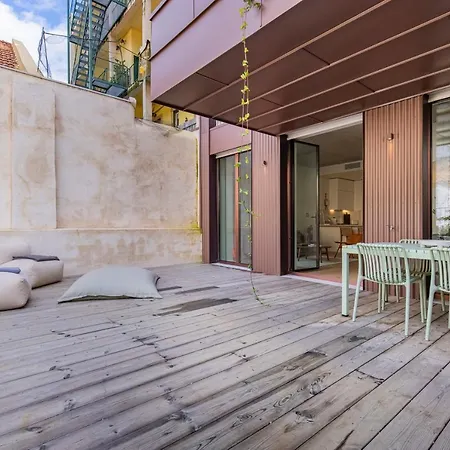 Deluxe 2bdr W/ Patio By Lovelystay Lisboa