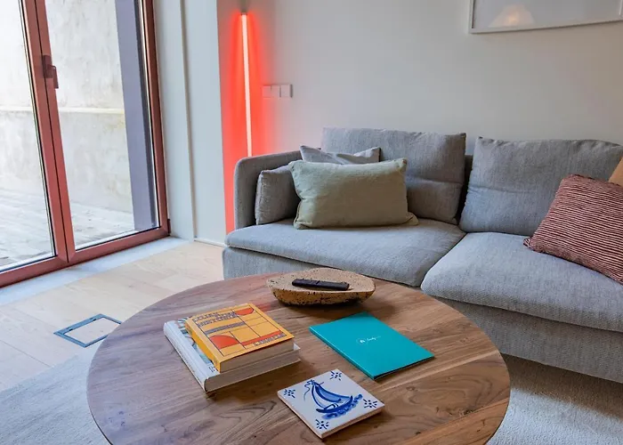 アパート Deluxe 2bdr W/ Patio By Lovelystay リスボン