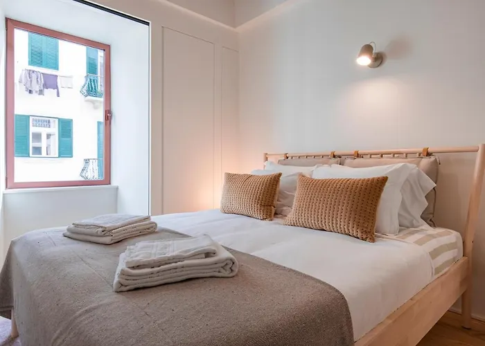 Deluxe 2bdr W/ Patio By Lovelystay アパート